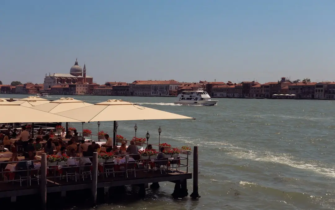 Häng med på en matvandring i Venedig illustration